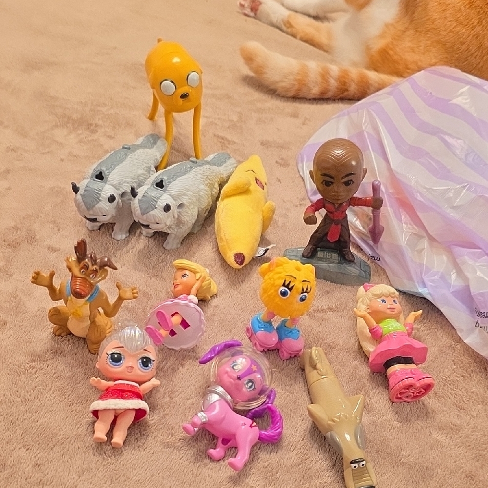 42 Colorful Kids Action Figures,Lots Of McDonalds Happy Meal Toys
